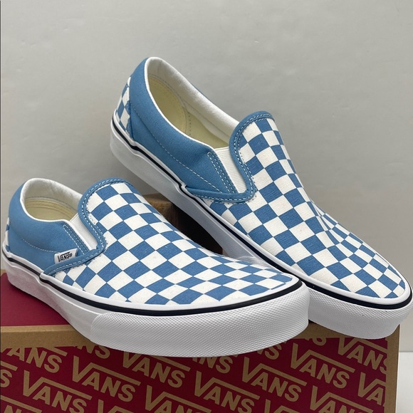 Vans •Men’s Classic Slip-On
Color Theory Checkerboard Heritage Blue
VN000D6BE2W - Picture 5 of 16